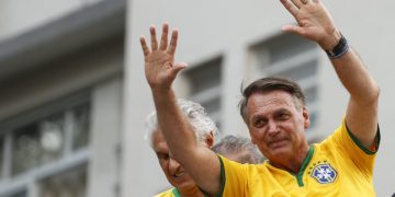 Zema Acredita na Possibilidade de Reversão da Inelegibilidade de Bolsonaro até 2026
