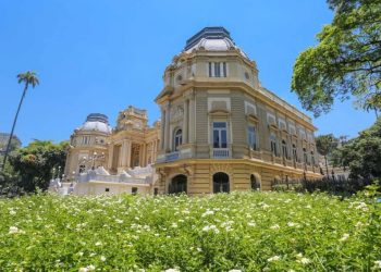 Governo do Rio convoca pensionistas para recenseamento obrigatório