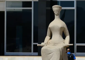 STF suspende todas as ações do país sobre pejotização de trabalhadores