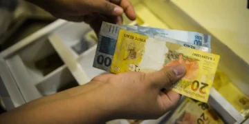 Rendimento médio dos brasileiros chega a R$ 3.270