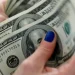 Dólar cai para R$ 5,42 e fecha no menor valor desde 19 de agosto