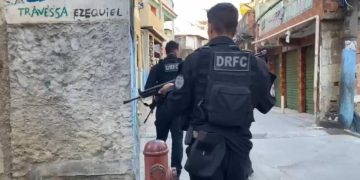 Polícia Civil prende sete em operação contra roubos de carga no CEASA