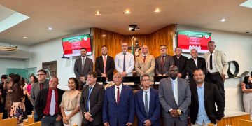 “Somos prefeitos de todos”, afirma Jonas Dico ao tomar posse em Três Rios