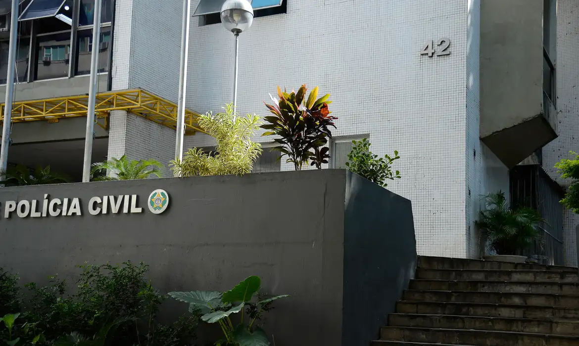 Polícia Civil faz operação contra fraude bilionária envolvendo banco extinto há mais de 60 anos