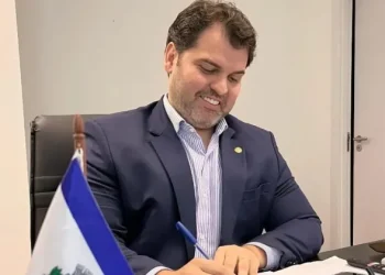 Justiça Eleitoral rejeita ação contra prefeito de Mangaratiba no caso do “Teatro Invisível”