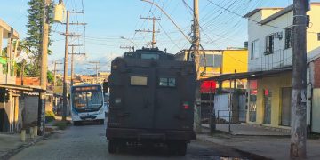 Forças de segurança realizam nova fase da Operação Contenção no Complexo do Salgueiro, em São Gonçalo