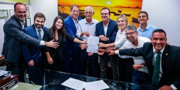 Paes e Quaquá firmam acordo para compartilhar royalties do petróleo com São Gonçalo, Magé e Guapimirim