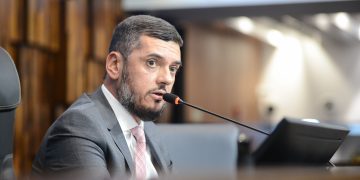 Presidente da Alerj é preso de PF em operação que apura vazamento de informações sigilosas