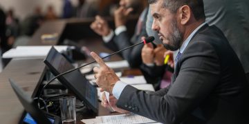 Crise na linha sucessória do Rio: prisão de Bacellar leva comando do Estado ao Judiciário