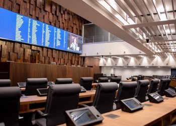 Alerj convoca reunião emergencial para analisar prisão de Rodrigo Bacellar; entenda o que está em jogo