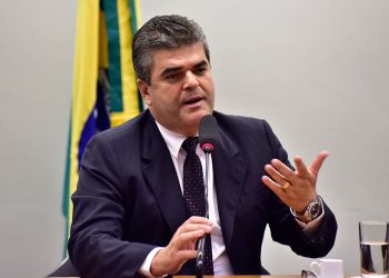 Fux pede vista no STF e adia decisão que pode definir o futuro político de Washington Reis