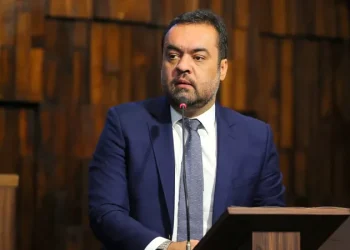 Sob pressão do TSE, Cláudio Castro antecipa renúncia ao governo do Rio