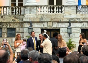 Justiça Eleitoral manda cortar fala de Dudu Nobre em evento da Prefeitura do Rio, “respeite Eduardo Paes para governador”