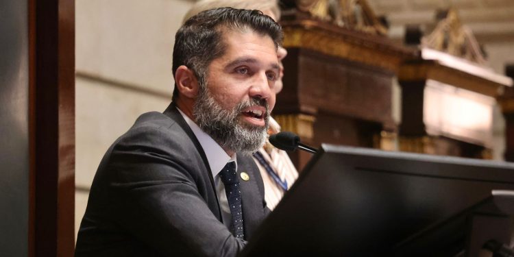 Diego Faro reassume mandato na Câmara do Rio após passagem pela Secretaria de Ambiente