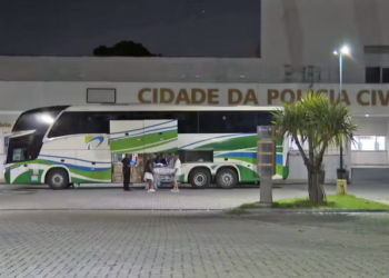 Polícia Civil intercepta ônibus vindo do Paraguai e apreende carga de produtos ilegais na Baixada Fluminense