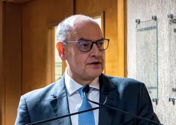 Enxurrada de exonerações de Ricardo Couto já provoca debate sobre legado e futuro do próximo governo do Rio