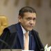 Kassio Nunes assume comando do TSE; Ministros indicados por Bolsonaro ficam até 2030