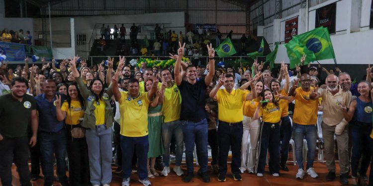 Douglas Ruas mobiliza centenas de apoiadores e reforça articulação política no Norte Fluminense