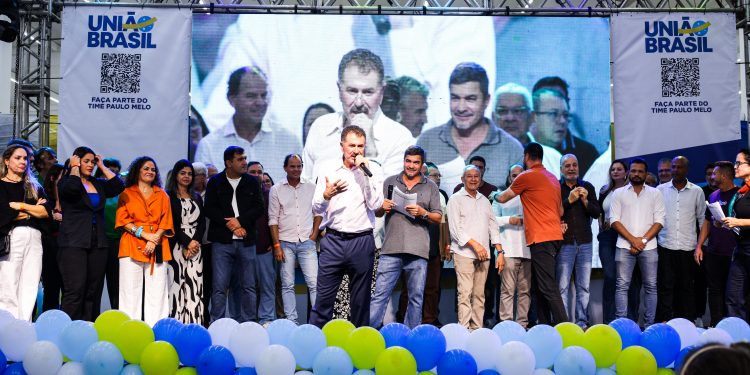 Paulo Melo lança pré-candidatura em Araruama e reúne lideranças de todo o estado