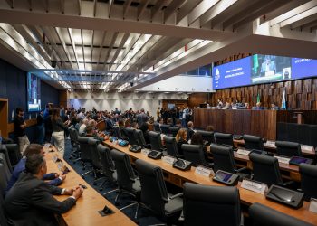Clima esquenta na Alerj após acusação envolvendo Douglas Ruas e deputado do Psol