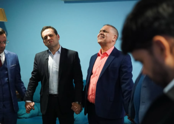 André Português participa da “Segunda dos Milagres” em Meriti e debate futuro do Rio com Pastor Marcos Pereira
