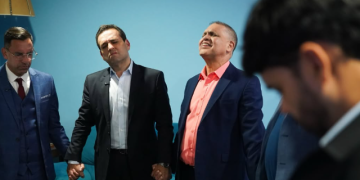 André Português participa da “Segunda dos Milagres” em Meriti e debate futuro do Rio com Pastor Marcos Pereira