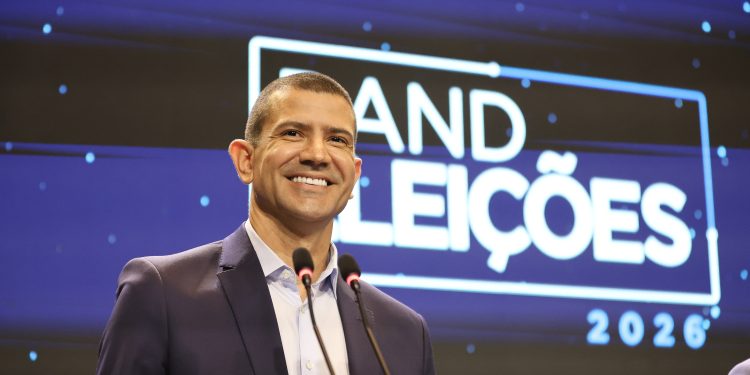 Em debate, Douglas Ruas apresenta propostas para segurança e saúde no Rio