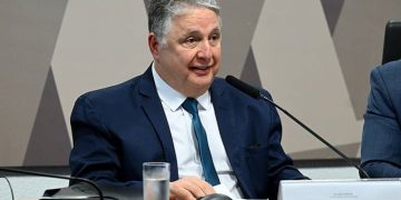 Justiça Eleitoral recebe novo pedido contra candidatura de Garotinho ao governo do Rio