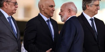 Gilmar Mendes cobra apoio de Lula à PF e atribui ao governo parte da crise no STF
