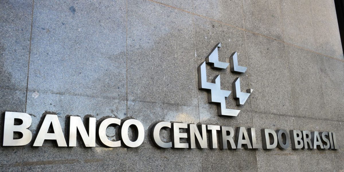 Mercado financeiro reduz projeção do IPCA para 5% em 2026