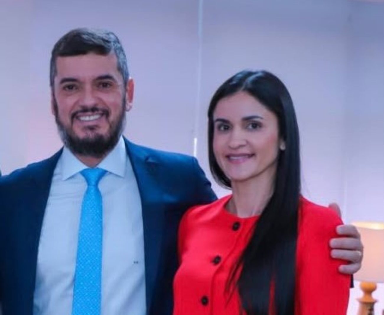 Mulher de Bacellar rompe o silêncio e faz desabafo sobre situação do marido na prisão