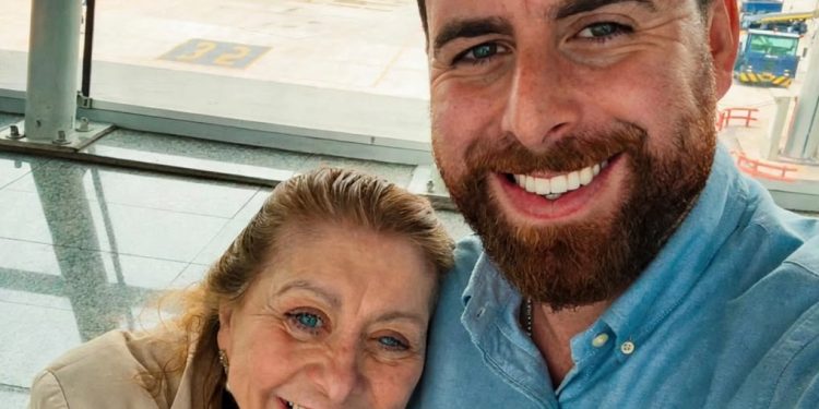 Renato Cozzolino visita Congresso Nacional em Brasília ao lado da tia Núbia