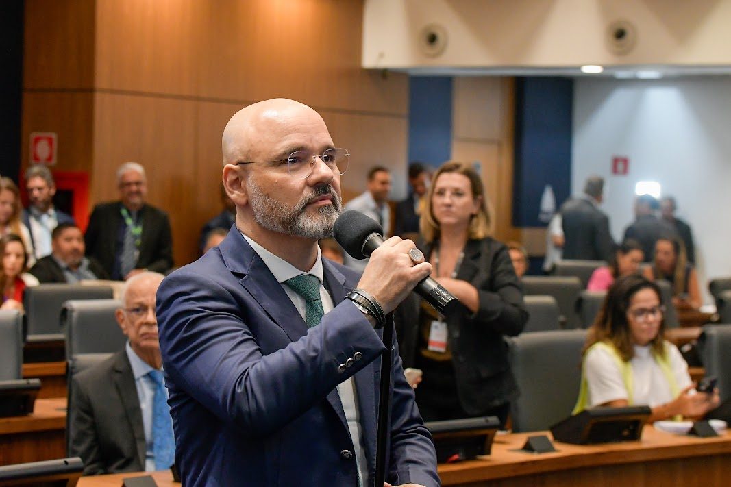 Deputado Fred Pacheco é indicado por Ricardo Couto para vaga na Agenersa